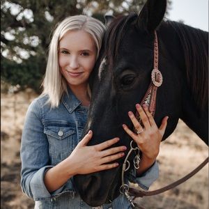 Meet your Posher, Josie